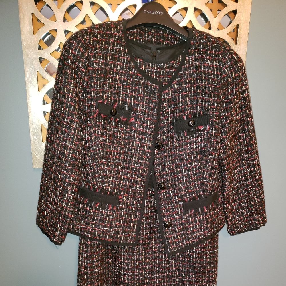 Dress suit